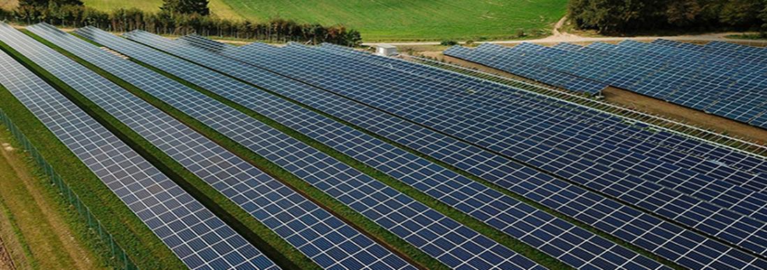 No pierda el tiempo, somos expertos en operaciones<br> y mantenimientos de parques solares.